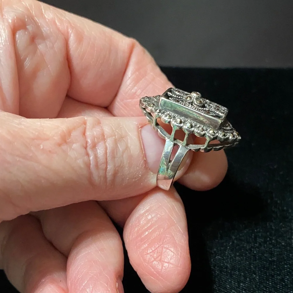 Vintage 925 MR sterling silver onyx gemstone marcasite Floral Ring
